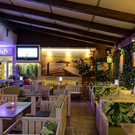 Philoxenia & Aparthotel